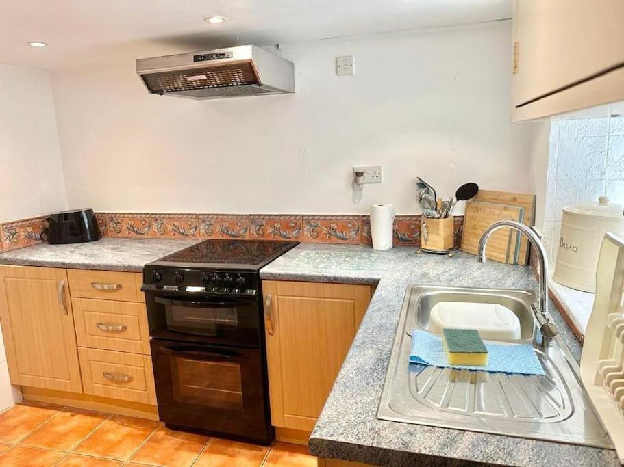 Ship Cottage Tenby Beach 50M Екстер'єр фото